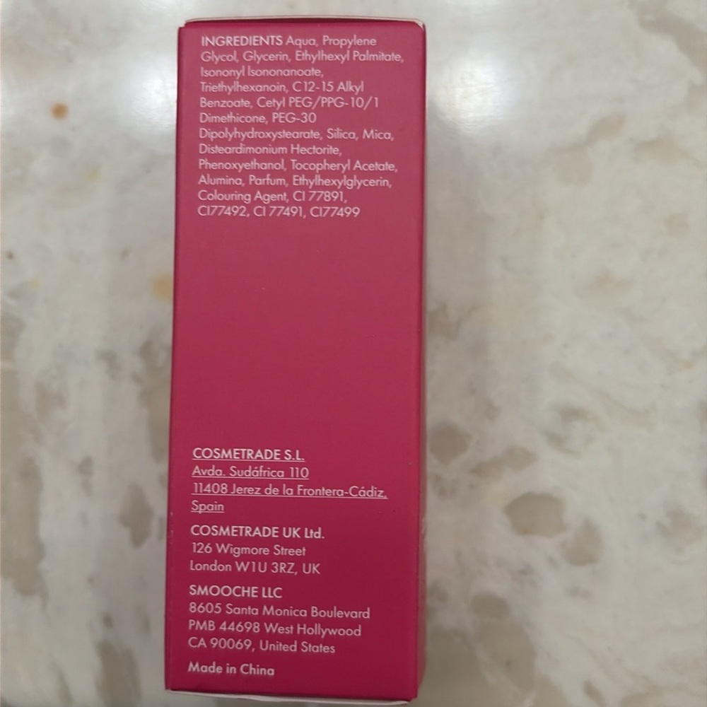 Smooche Color Changing Foundation - Picture 2 of 3
